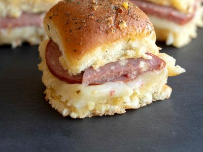 Cloverdale Tangy Summer Sausage Garlic Sliders